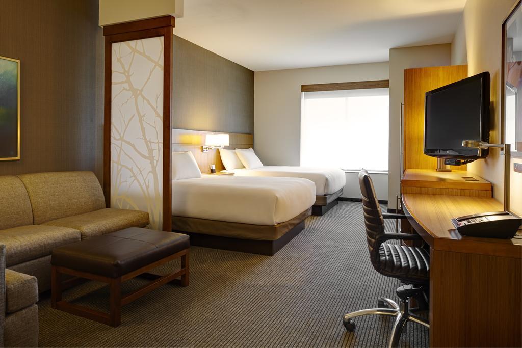Hyatt Place Sacramento 3*